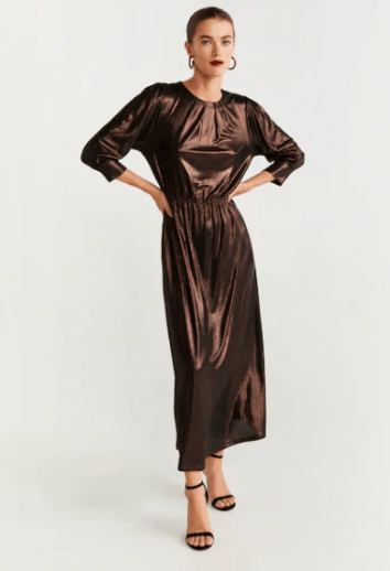 Robe longue métallisée MANGO 49,99€